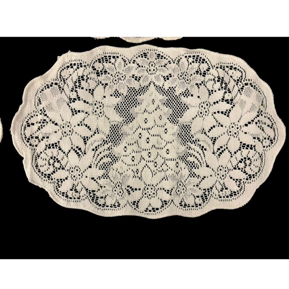 Vintage Lace Placemats Set 4 Christmas Tree Design 18.5 x 12 Cottagecore Fairy - Picture 2 of 11